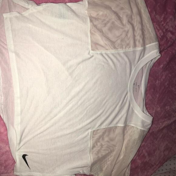 Nike loose workout tee - Picture 2 of 2